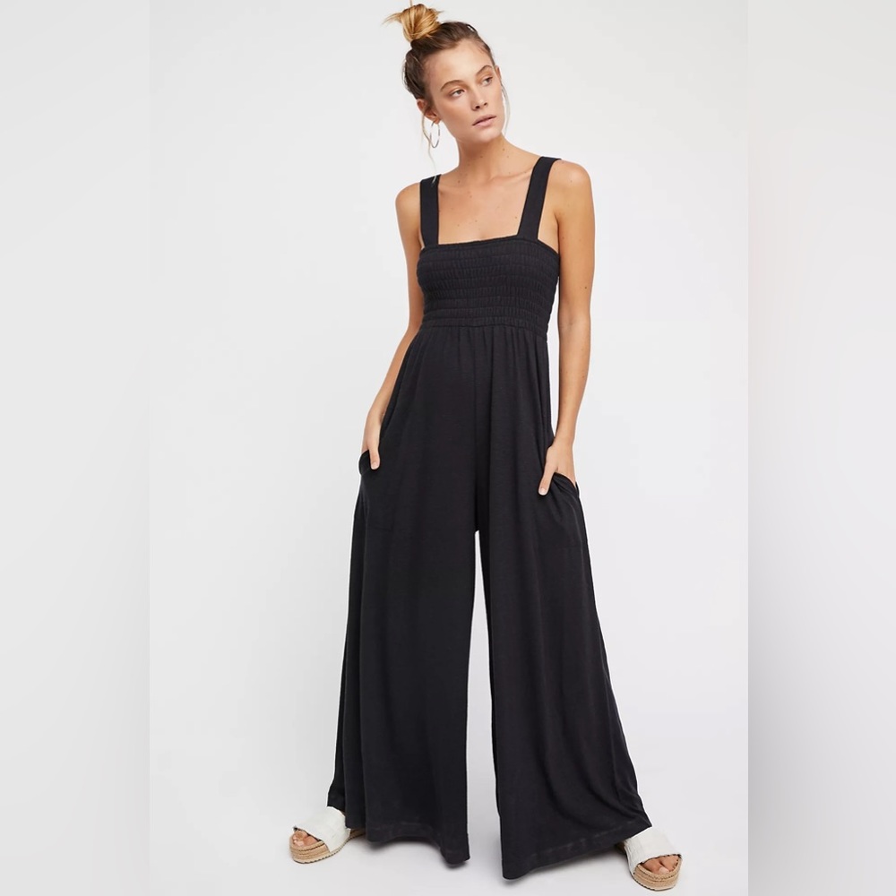 New NWT Homecoming Jumper - Free People Beach wide leg jumpsuit Black - Medium